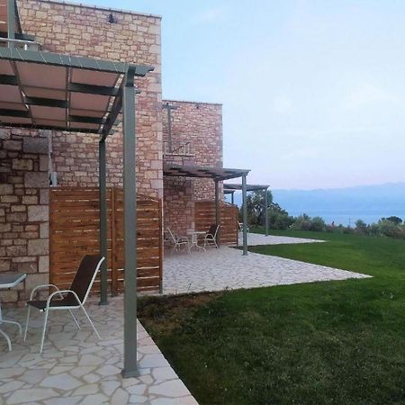 Stone Bay Houses In Messinia Kalamaki Beach Area Chrani Exterior foto